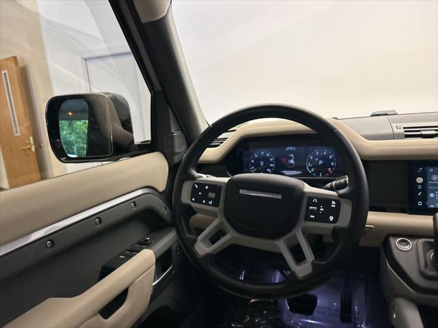 Photo of 2021 Eiger Gray Metallic Land Rover Defender