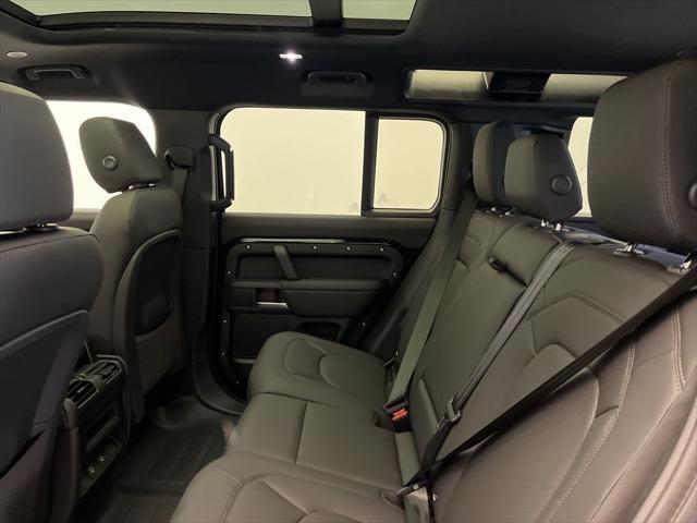 Photo of 2025 Santorini Black Metallic Land Rover Defender