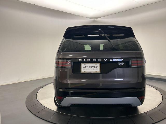 Photo of 2023 Gray Land Rover Discovery