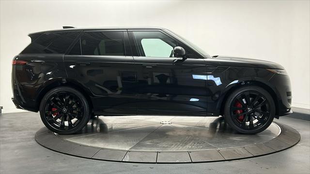Photo of 2025 Santorini Black Metallic Land Rover Range Rover Sport