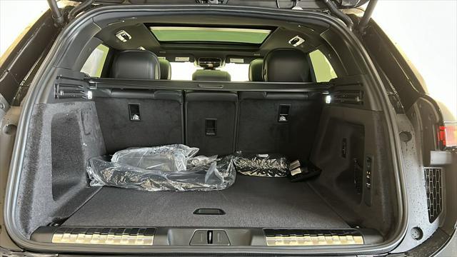 Photo of 2025 Santorini Black Metallic Land Rover Range Rover Sport