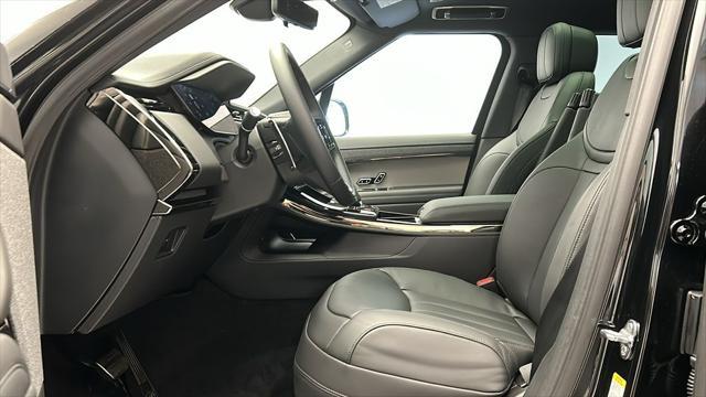 Photo of 2025 Santorini Black Metallic Land Rover Range Rover Sport