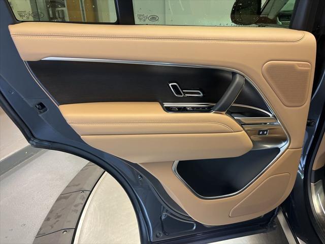 Photo of 2025 Carpathian Gray Premium Metallic Land Rover Range Rover