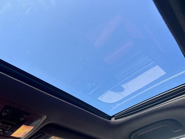 Photo of 2022 White Lexus GX 460