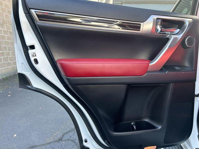 Photo of 2022 White Lexus GX 460