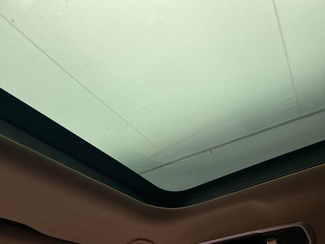 Photo of 2025 Belgravia Green Metallic Land Rover Range Rover