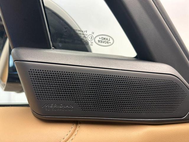Photo of 2025 Belgravia Green Metallic Land Rover Range Rover