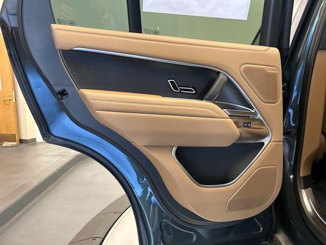 Photo of 2025 Belgravia Green Metallic Land Rover Range Rover