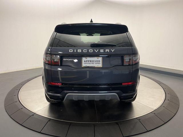 Photo of 2024 Varesine Blue Metallic Land Rover Discovery Sport