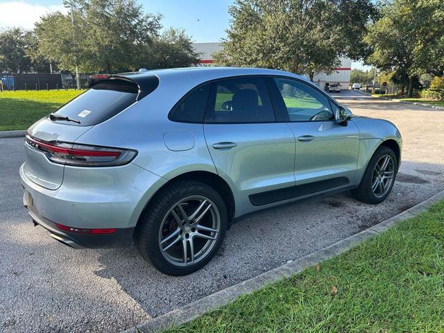 Photo of 2020 Dolomite Silver Metallic Porsche Macan