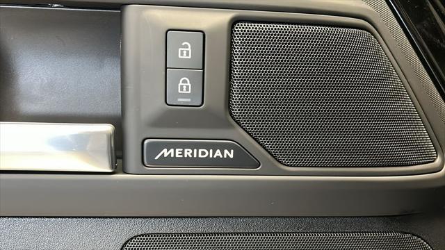 Photo of 2025 Santorini Black Metallic Land Rover Defender