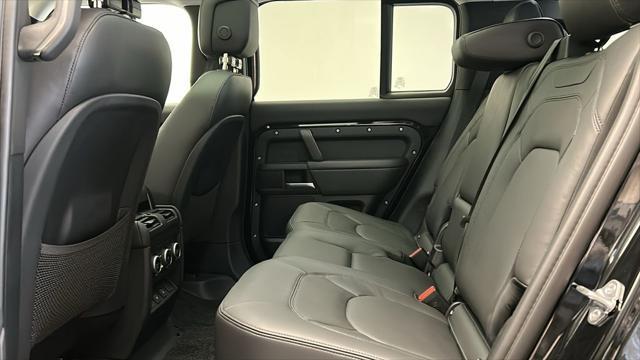 Photo of 2025 Santorini Black Metallic Land Rover Defender