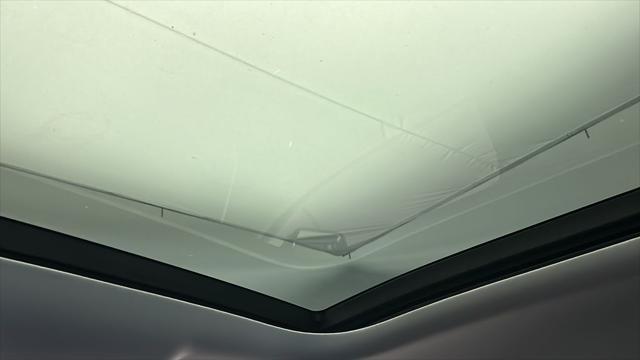 Photo of 2025 Santorini Black Metallic Land Rover Defender
