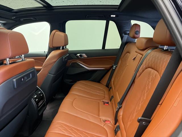Photo of 2022 Carbon Black Metallic BMW X5