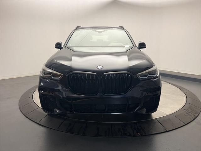 Photo of 2022 Carbon Black Metallic BMW X5