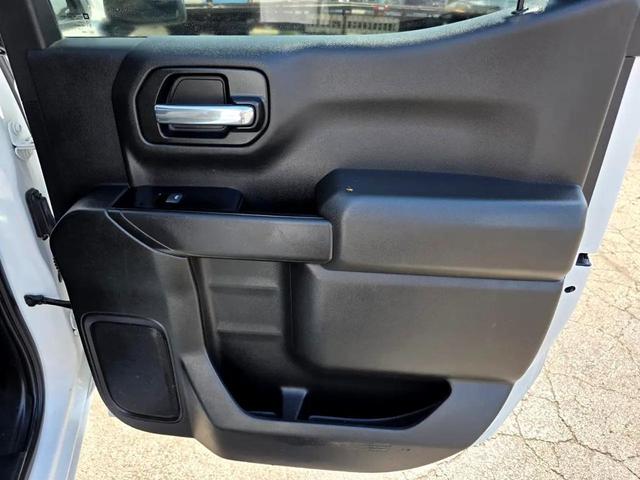 Photo of 2019 White Chevrolet Silverado 1500
