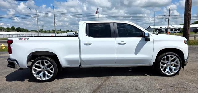 Photo of 2019 White Chevrolet Silverado 1500