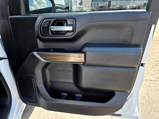 Photo of 2019 White Chevrolet Silverado 1500