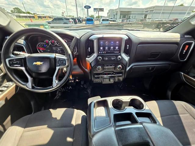 Photo of 2019 White Chevrolet Silverado 1500