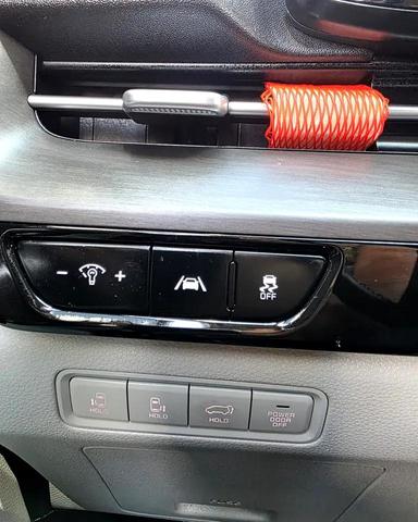 Photo of 2022 Aurora Black Kia Carnival