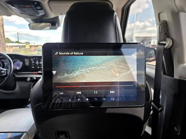 Photo of 2022 Aurora Black Kia Carnival