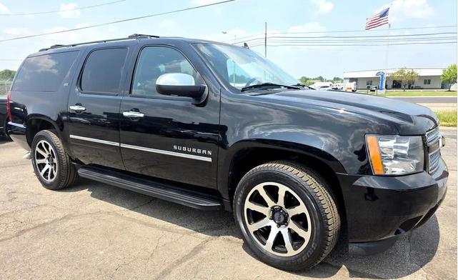 Photo of 2013 Black Chevrolet Suburban