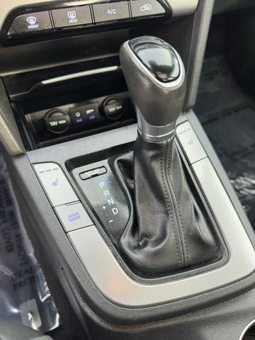 Photo of 2017 Electric Blue Hyundai ELANTRA
