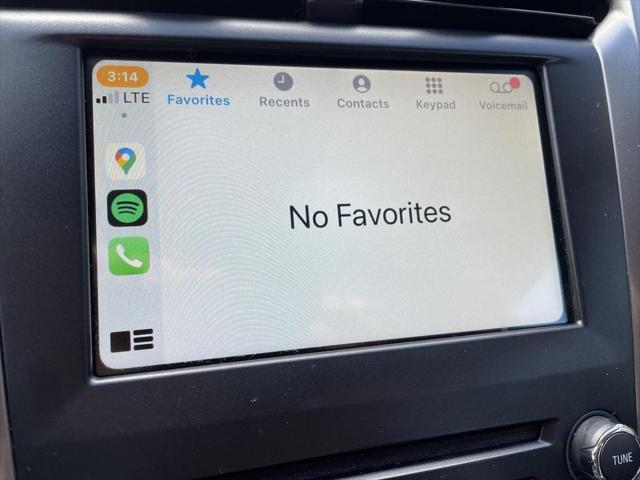 Photo of 2018 Blue Ford Fusion