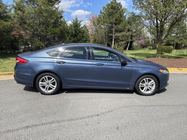 Photo of 2018 Blue Ford Fusion