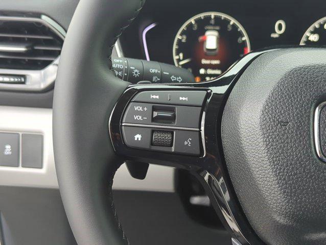 Photo of 2025 Platinum White Pearl Honda Pilot