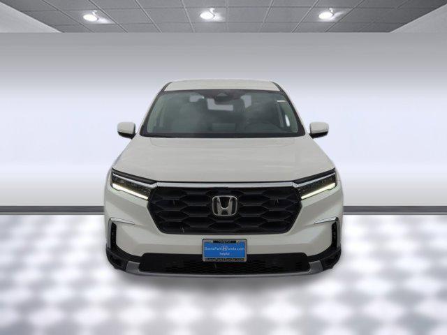 Photo of 2025 Platinum White Pearl Honda Pilot