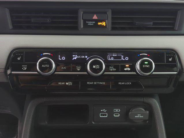 Photo of 2025 Platinum White Pearl Honda Pilot