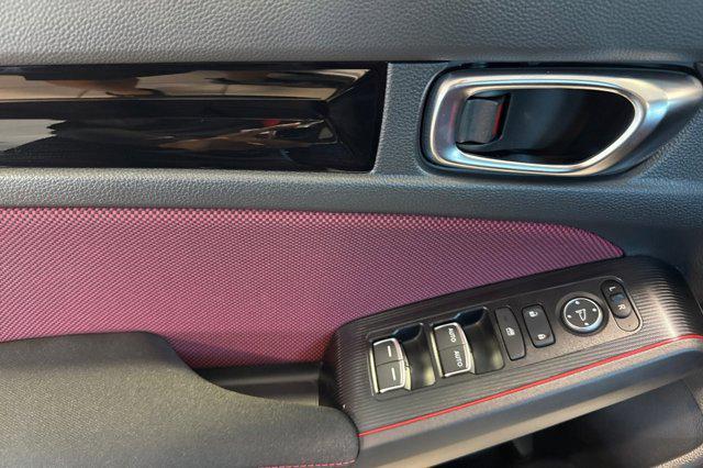 Photo of 2026 Urban Gray Pearl Honda Civic Si