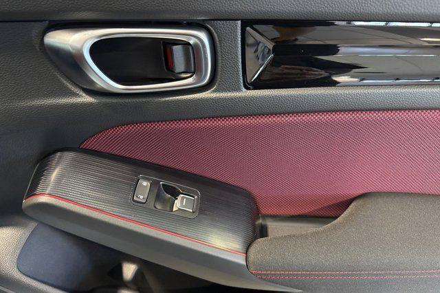 Photo of 2026 Urban Gray Pearl Honda Civic Si