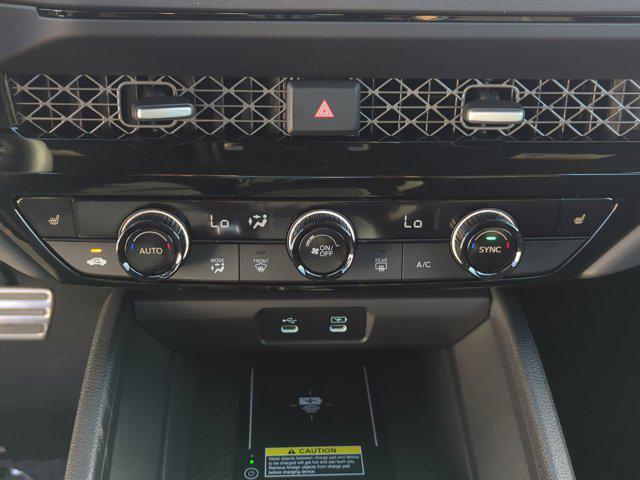 Photo of 2025 Solar Silver Metallic Honda Accord Hybrid