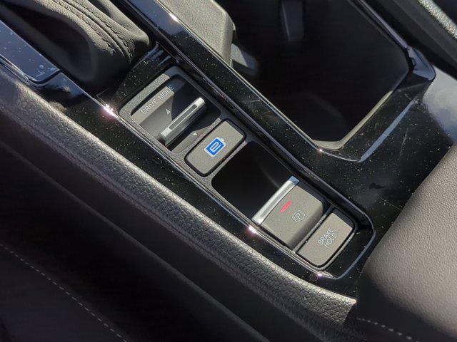 Photo of 2025 Solar Silver Metallic Honda Accord Hybrid
