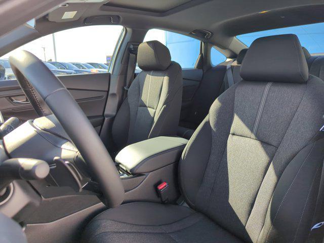 Photo of 2025 Solar Silver Metallic Honda Accord Hybrid