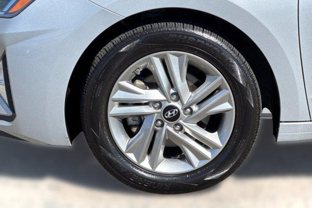 Photo of 2020 Stellar Silver Hyundai ELANTRA