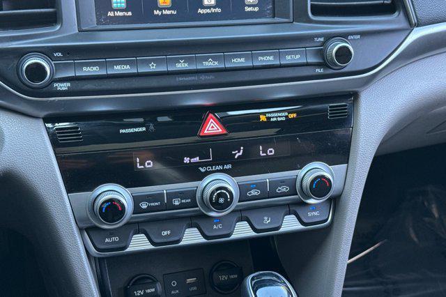 Photo of 2020 Stellar Silver Hyundai ELANTRA