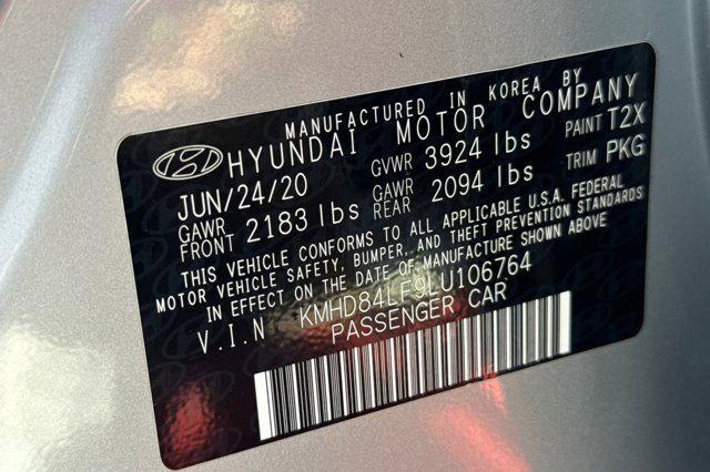 Photo of 2020 Stellar Silver Hyundai ELANTRA