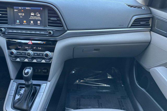 Photo of 2020 Stellar Silver Hyundai ELANTRA