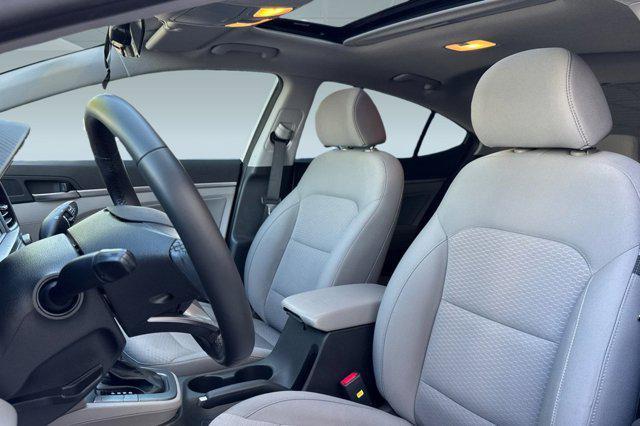 Photo of 2020 Stellar Silver Hyundai ELANTRA