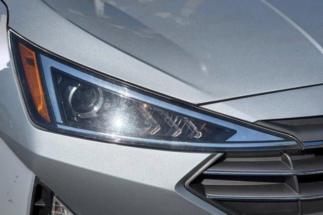 Photo of 2020 Stellar Silver Hyundai ELANTRA