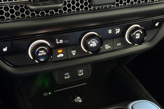 Photo of 2026 Platinum White Pearl Honda HR-V