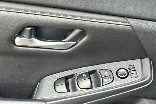 Photo of 2024 Gun Metallic Nissan Sentra