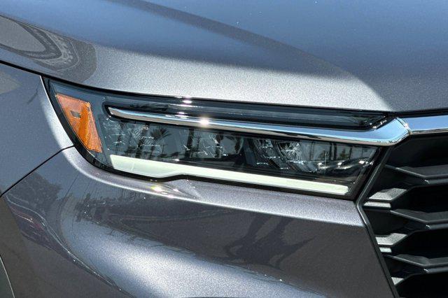 Photo of 2025 Modern Steel Metallic Honda Pilot