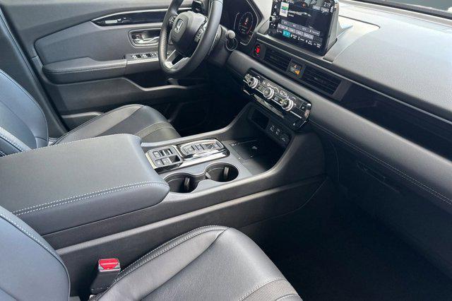 Photo of 2025 Modern Steel Metallic Honda Pilot