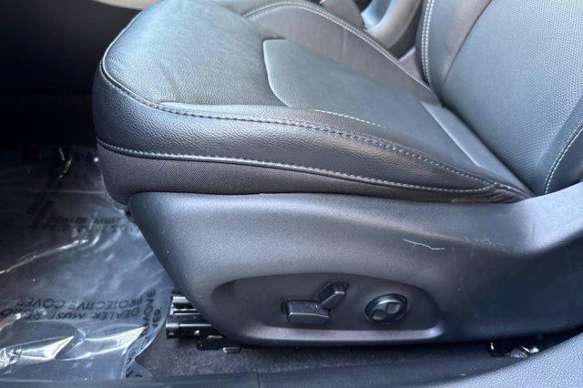 Photo of 2021 Laser Blue Pearlcoat Jeep Compass