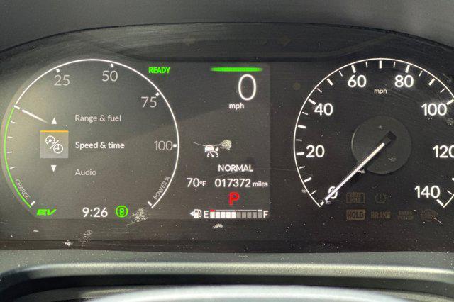 Photo of 2025 Solar Silver Metallic Honda CR-V Hybrid