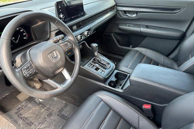 Photo of 2025 Solar Silver Metallic Honda CR-V Hybrid